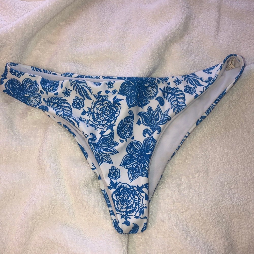 Bikini bottoms